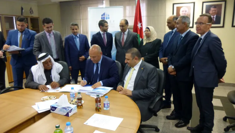 signature des accords de mise en oeuvre du programme